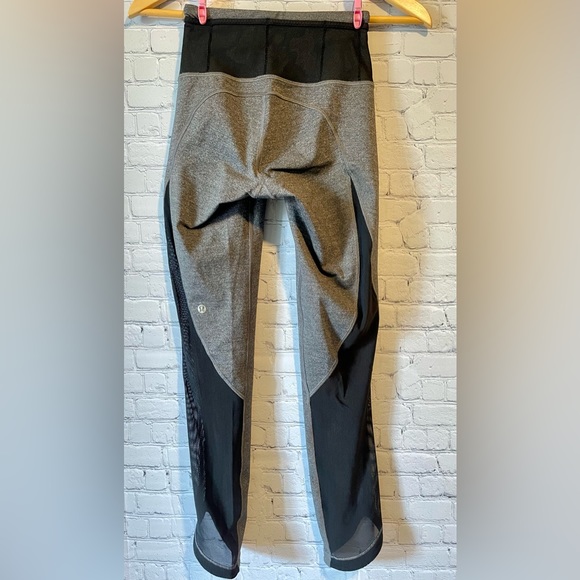 Lululemon Run Around Tight (RARE) - Picture 5 of 15